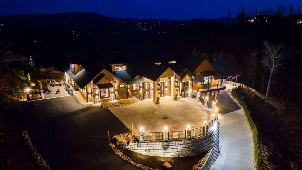 Pigeon Forge Cabins with Bowling
