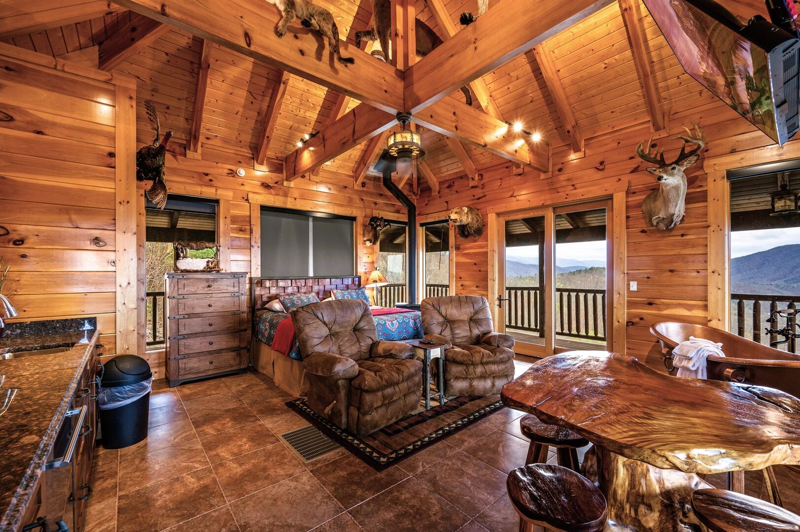 Pigeon Forge Cabin with Game Room